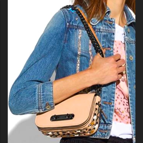 Coach Handbags - COACH Swagger Shoulder Bag 20